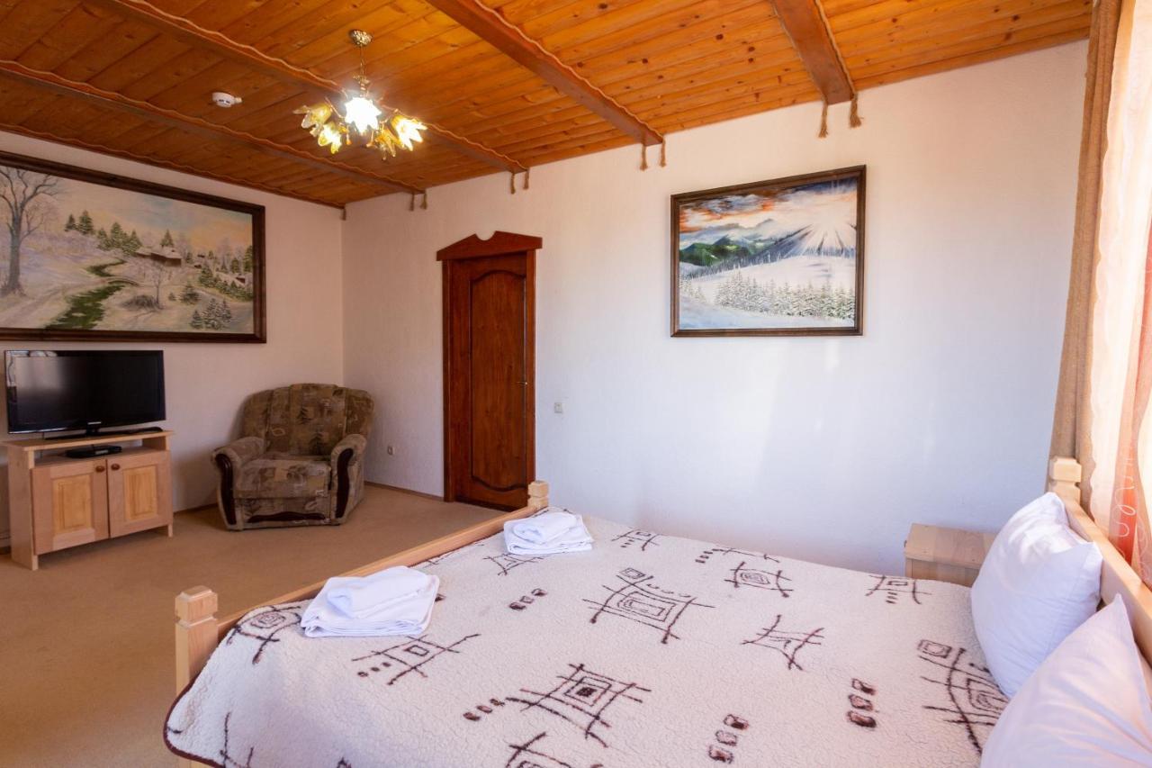 У Мар'Яни І Назара Hotel Jaremcse Kültér fotó