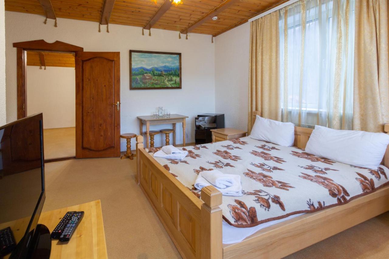 У Мар'Яни І Назара Hotel Jaremcse Kültér fotó