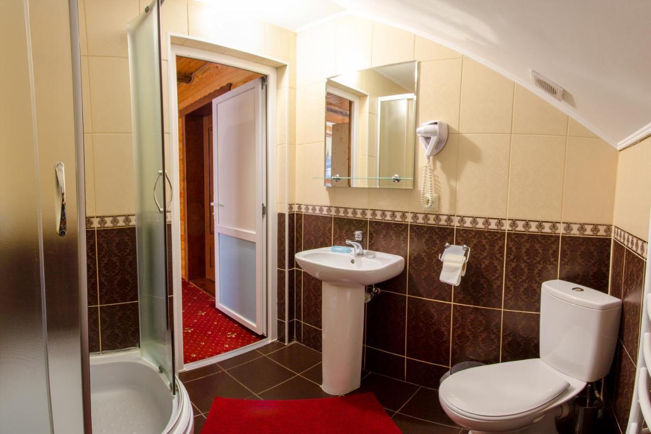 У Мар'Яни І Назара Hotel Jaremcse Kültér fotó