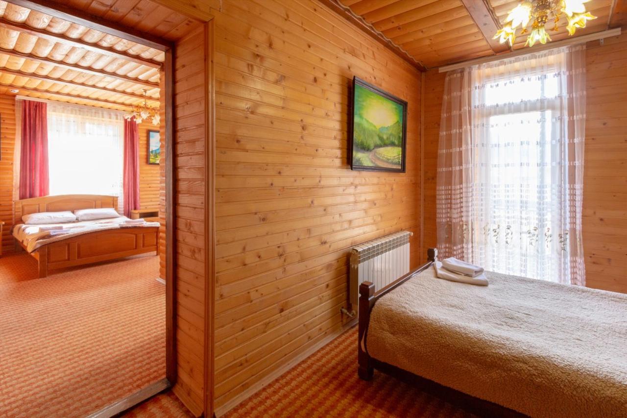 У Мар'Яни І Назара Hotel Jaremcse Kültér fotó