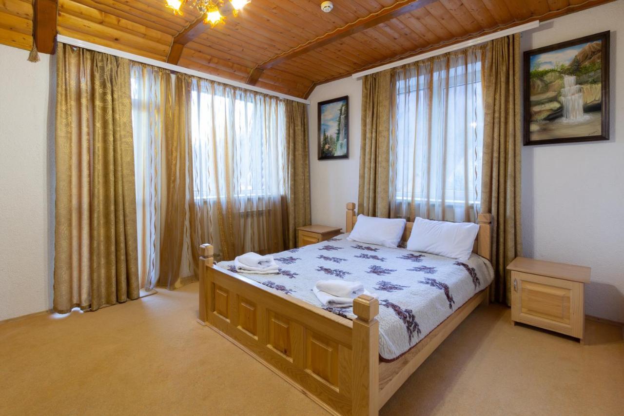 У Мар'Яни І Назара Hotel Jaremcse Kültér fotó